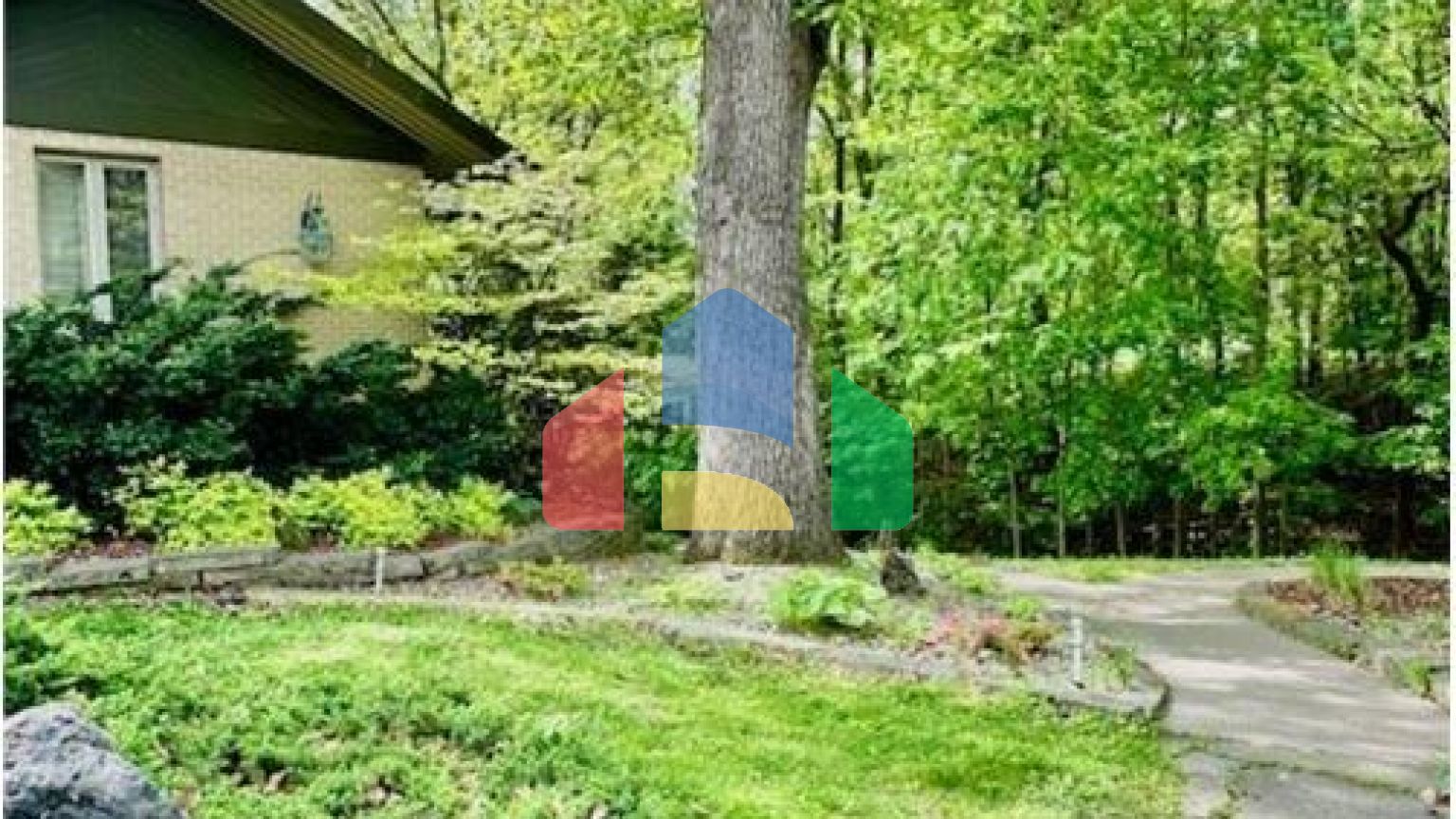 Residential - Single Family Home - Burlington, Iowa, United States - United States