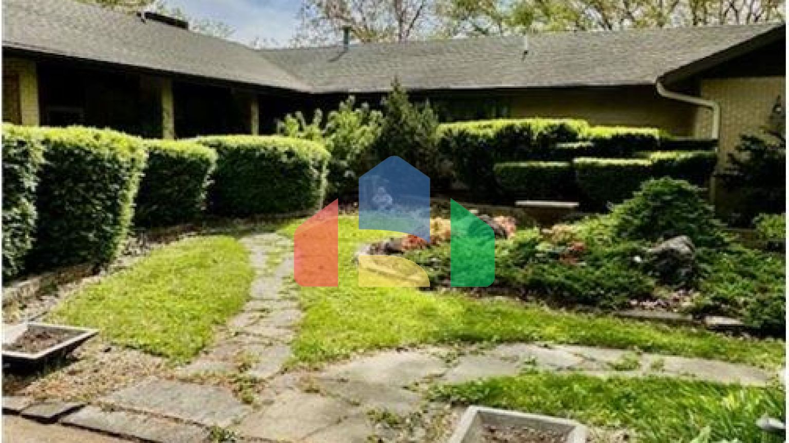 Residential - Single Family Home - Burlington, Iowa, United States - United States