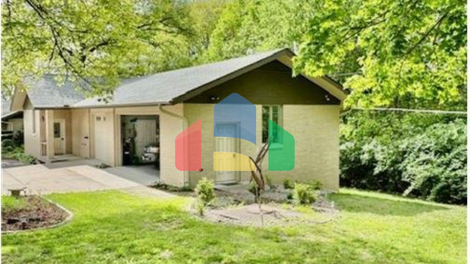 Residential - Single Family Home - Burlington, Iowa, United States - United States