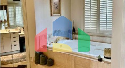 Residential - Single Family Home - Burlington, Iowa, United States - United States