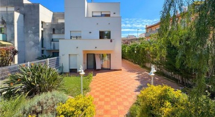 Residential - House - Canet de Mar, Barcelona, Cataluña - SP