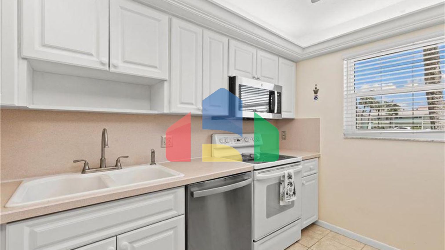 Residential - Condo/Apartment - Marco Island, Florida, United States - United States