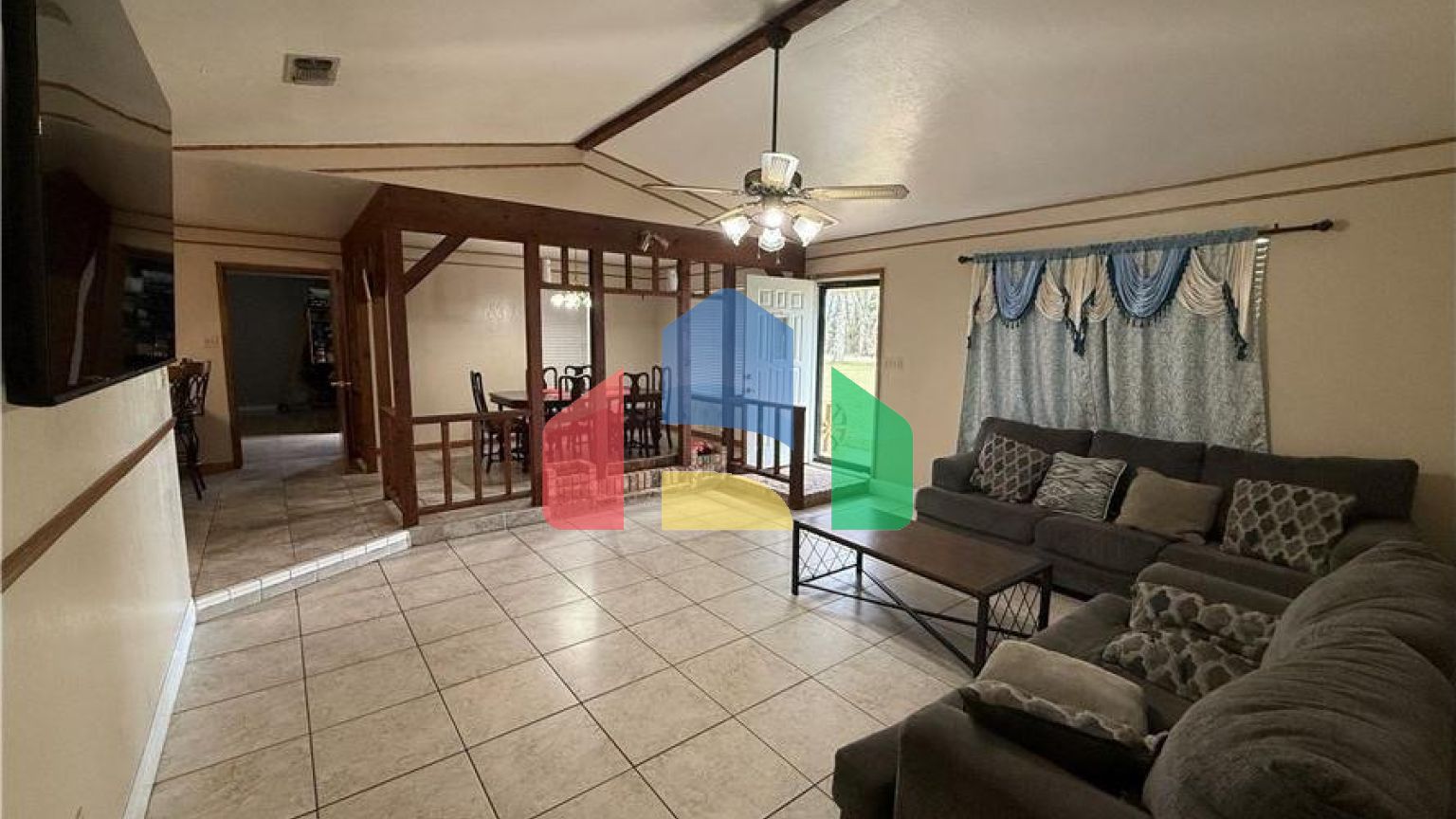 Residential - Single Family Home - Mount Pleasant, United States - United States