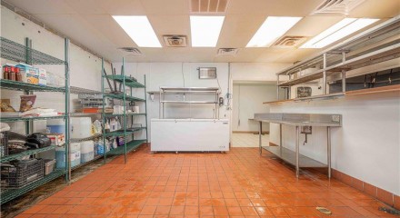 Commercial - Commercial/Retail - Mount Pleasant, United States - United States