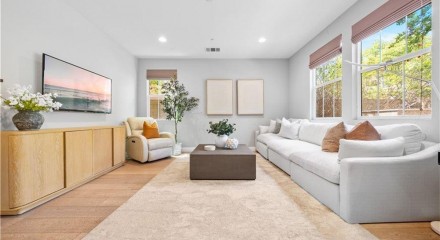 Residential - Condo/Apartment - Irvine, California, United States - United States