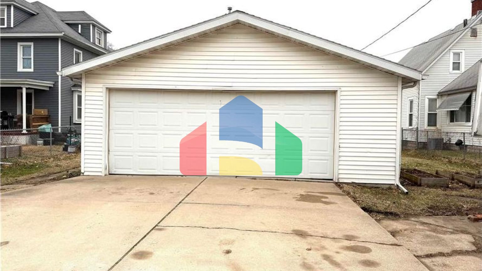 Residential - Single Family Home - Burlington, Iowa, United States - United States