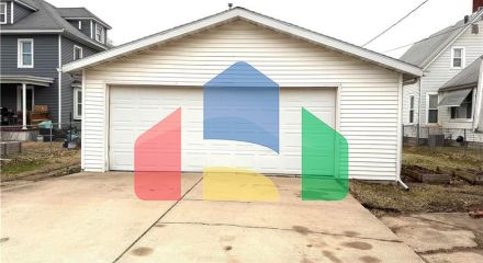 Residential - Single Family Home - Burlington, Iowa, United States - United States