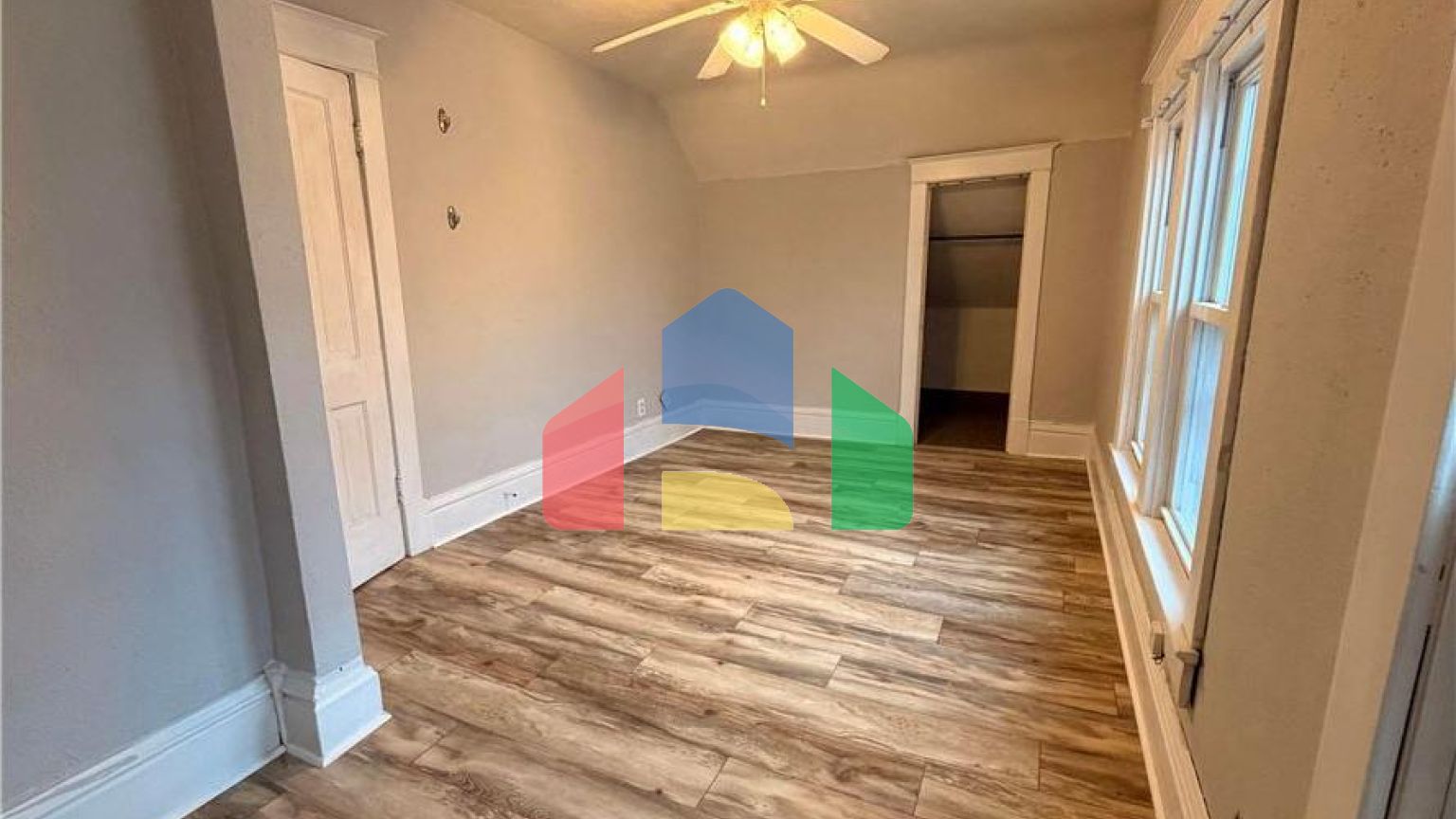 Residential - Single Family Home - Burlington, Iowa, United States - United States