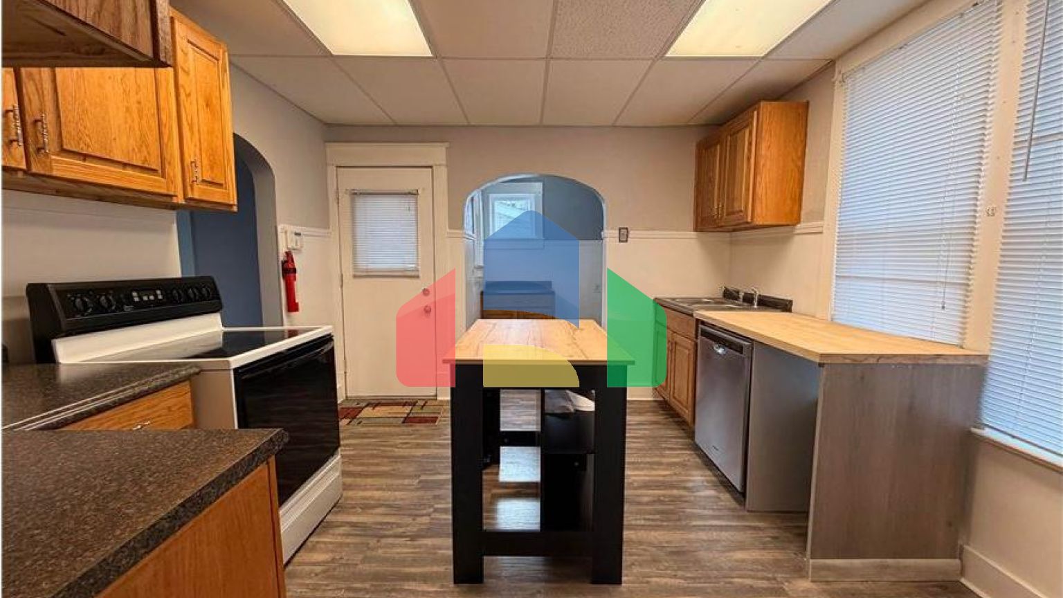 Residential - Single Family Home - Burlington, Iowa, United States - United States