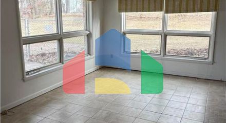 Residential - Single Family Home - Burlington, Iowa, United States - United States