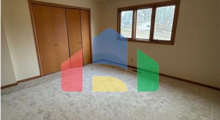 Residential - Single Family Home - Burlington, Iowa, United States - United States