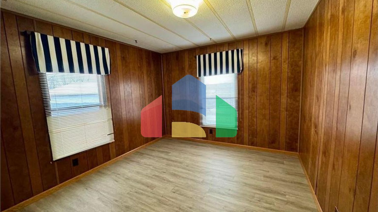 Residential - Mobile Home - Burlington, Iowa, United States - United States