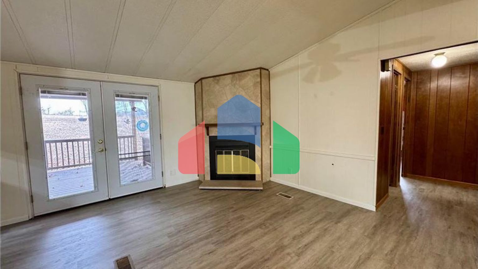 Residential - Mobile Home - Burlington, Iowa, United States - United States