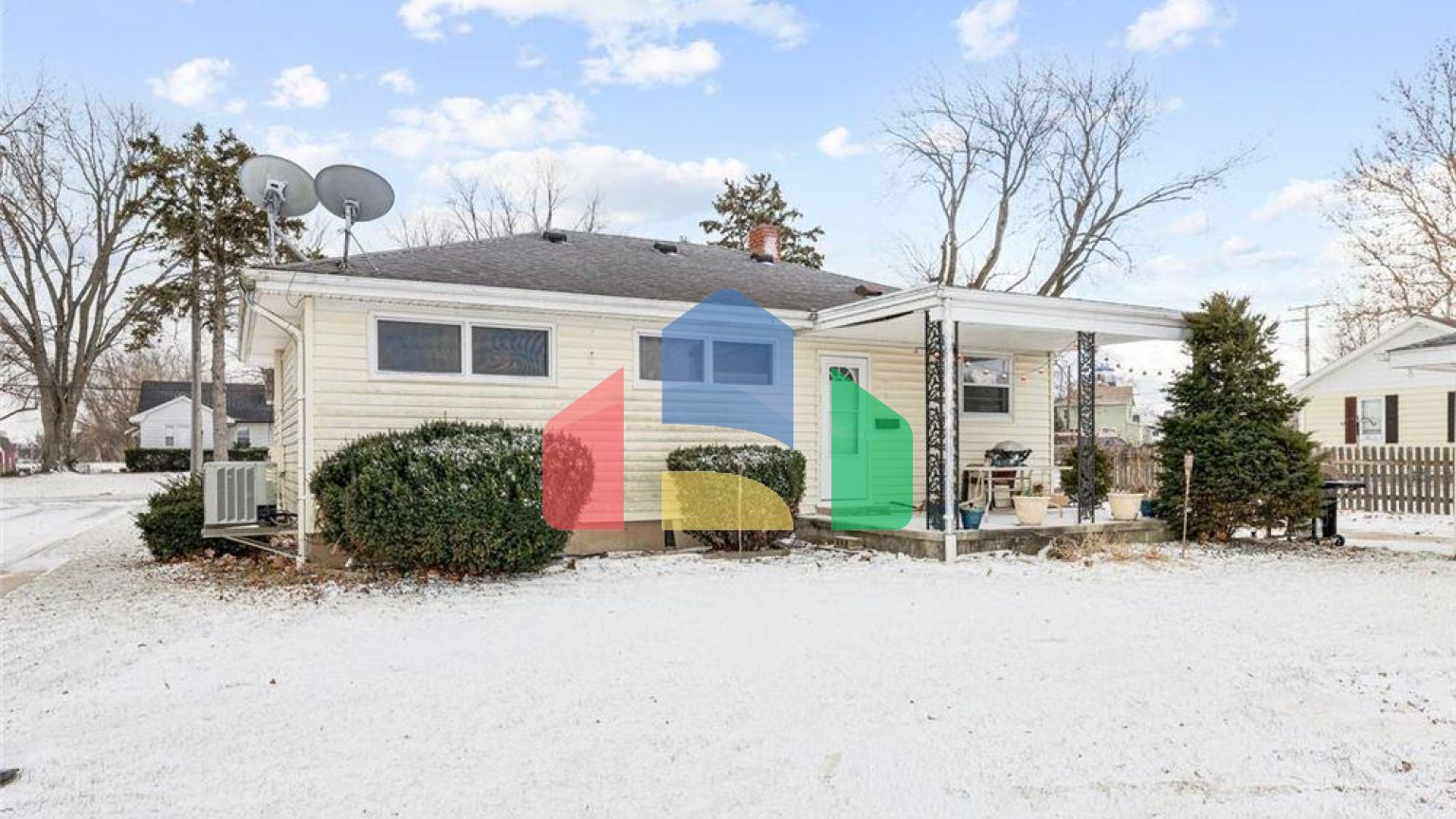 Residential - Single Family Home - Burlington, Illinois, United States - United States