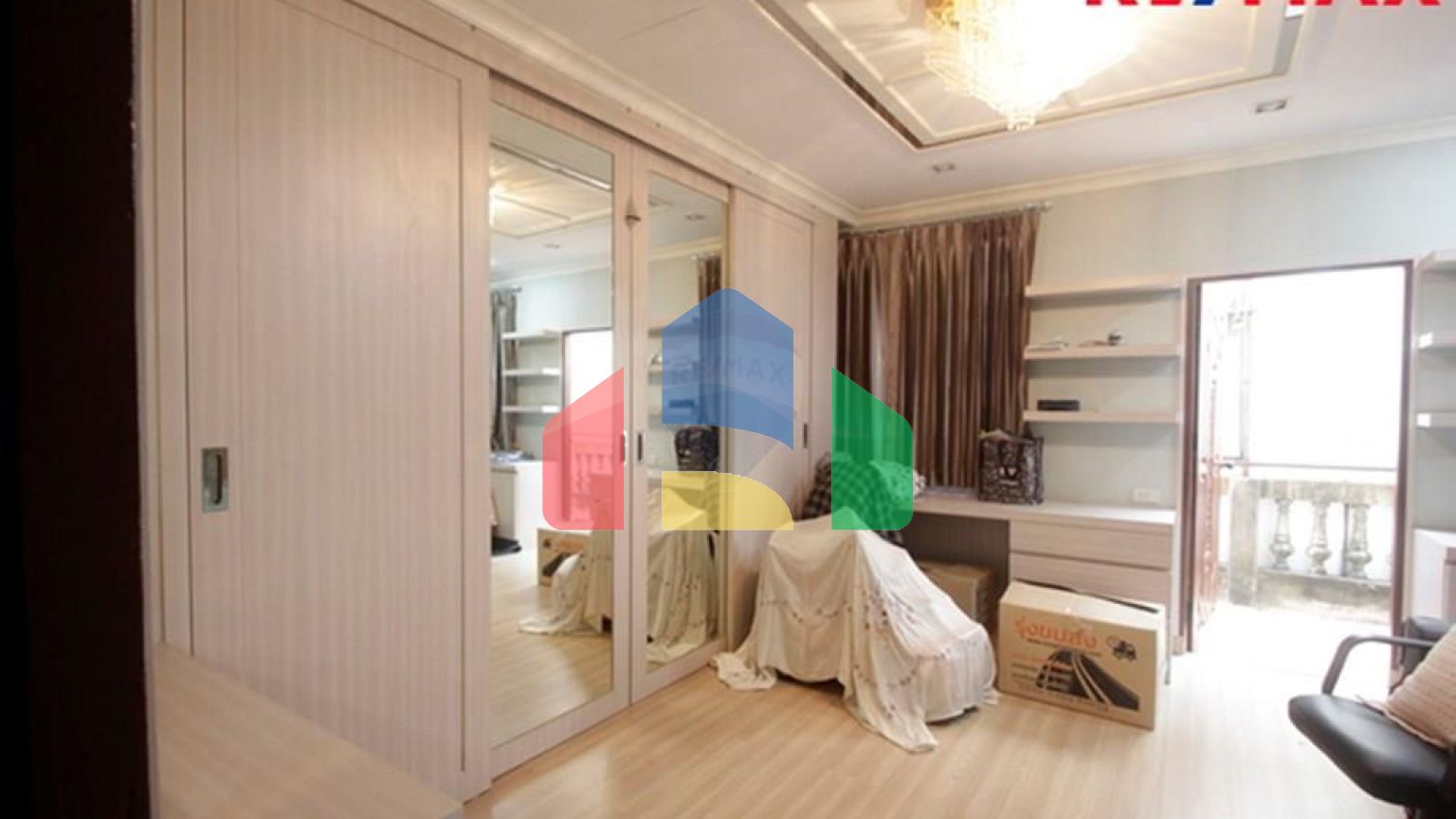 Residential - Townhouse - Bangkok Yai, Bangkok - TH