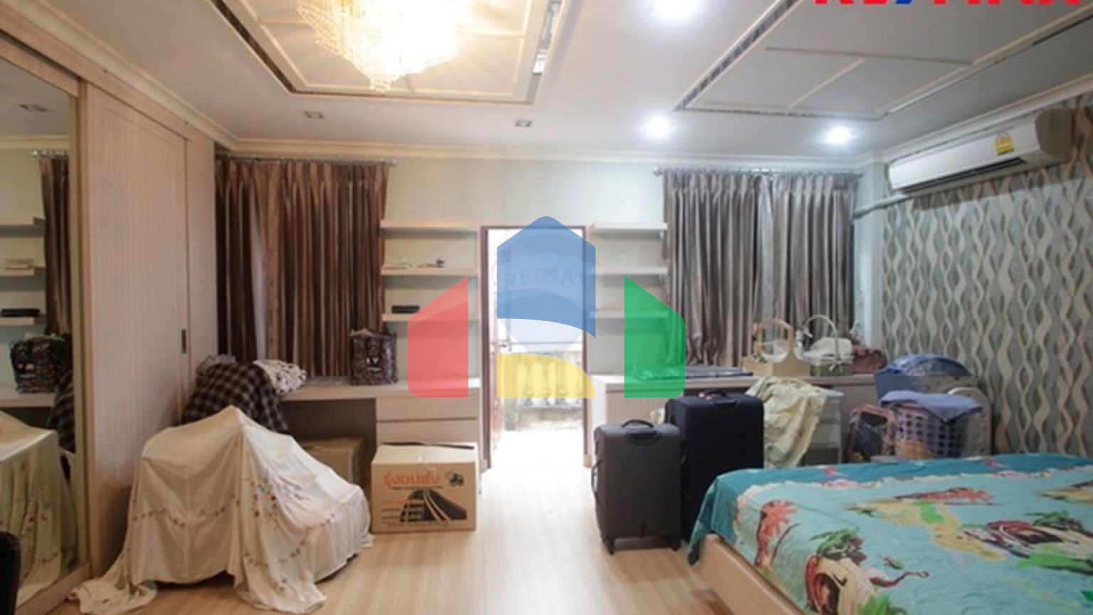 Residential - Townhouse - Bangkok Yai, Bangkok - TH