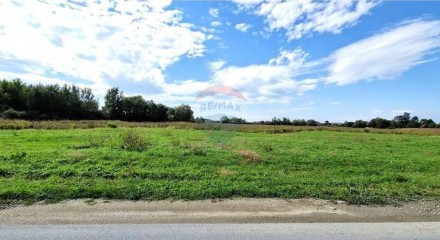 Commercial - Land - Ivanić-Grad, Croatia - HR