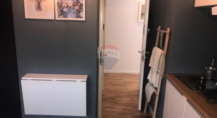 Commercial - Sale of Business - Donji Grad, Croatia - HR