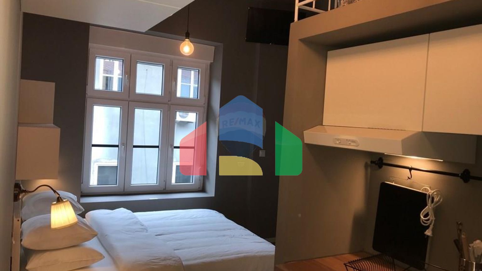 Commercial - Sale of Business - Donji Grad, Croatia - HR