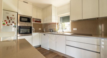 Residential - Condo/Apartment - T3 - Alcantara, Lisbon - PT