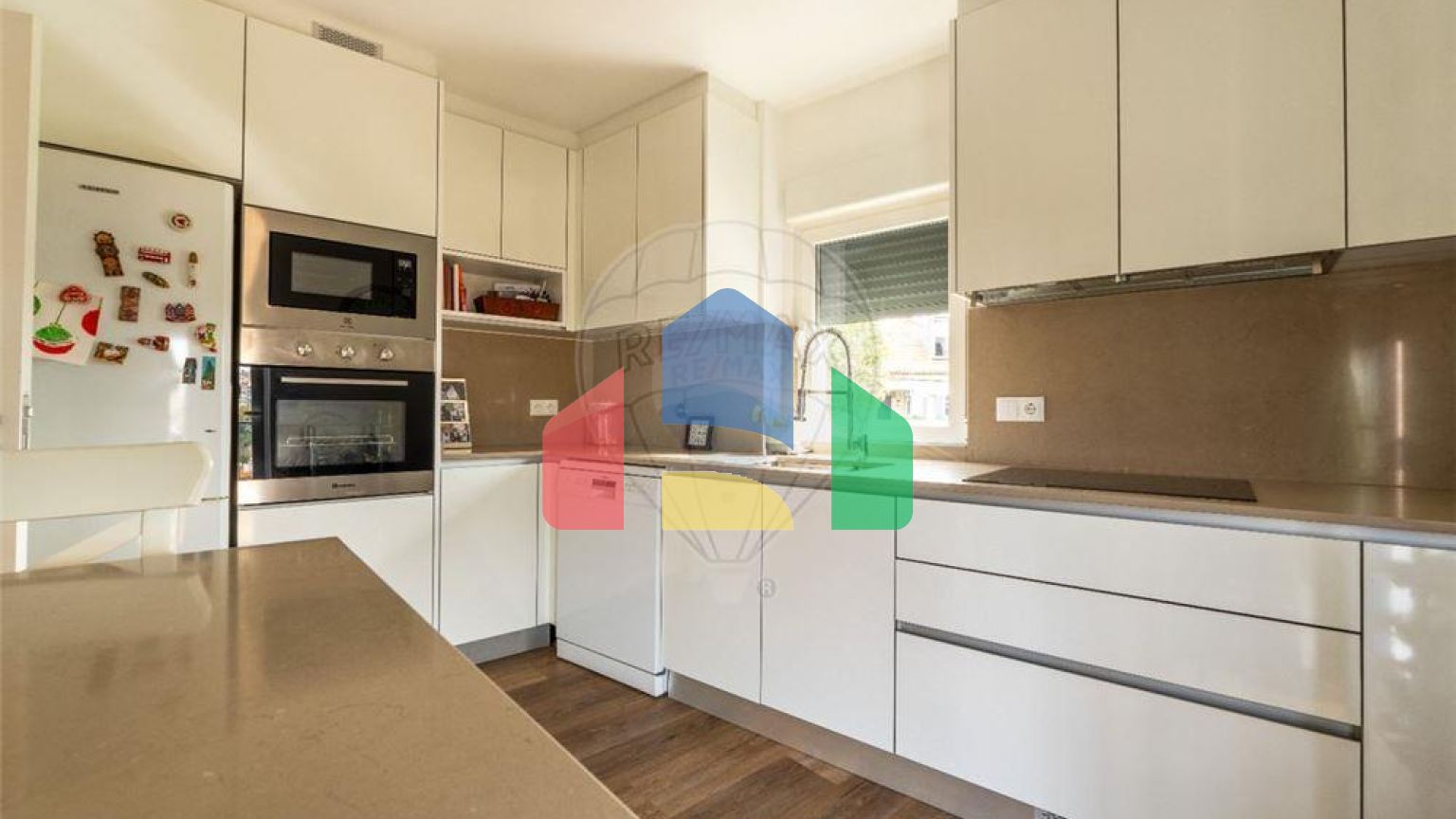 Residential - Condo/Apartment - T3 - Alcantara, Lisbon - PT