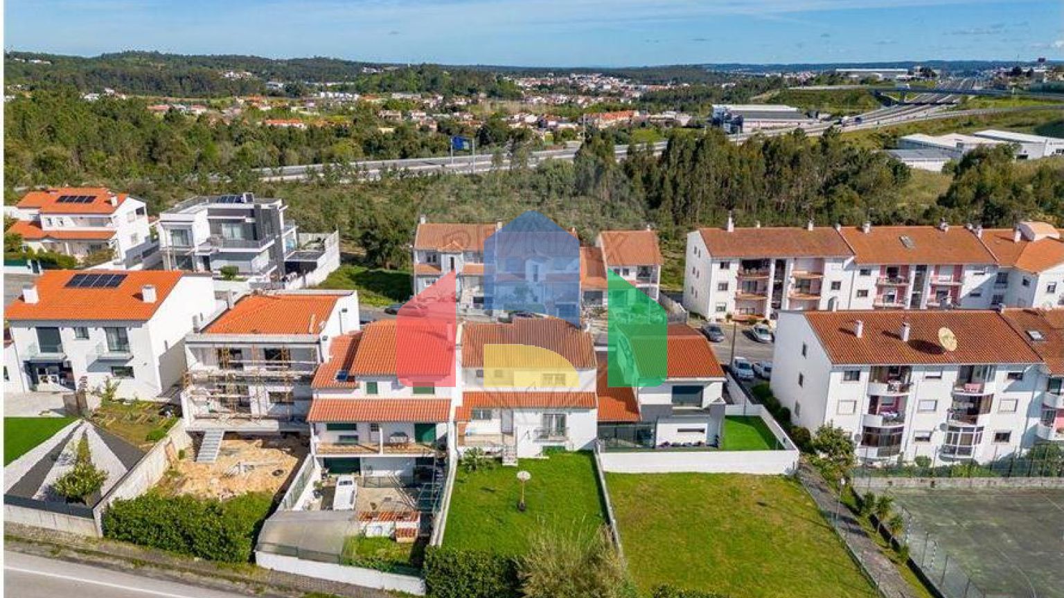 Residential - Single Family Home - T5 - Parceiros e Azoia, Leiria - PT