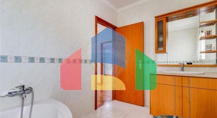 Residential - Single Family Home - T5 - Parceiros e Azoia, Leiria - PT