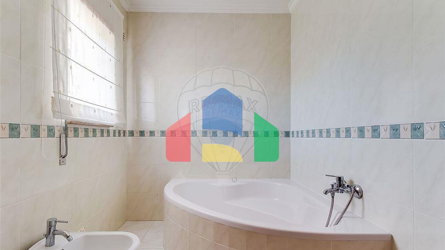 Residential - Single Family Home - T5 - Parceiros e Azoia, Leiria - PT