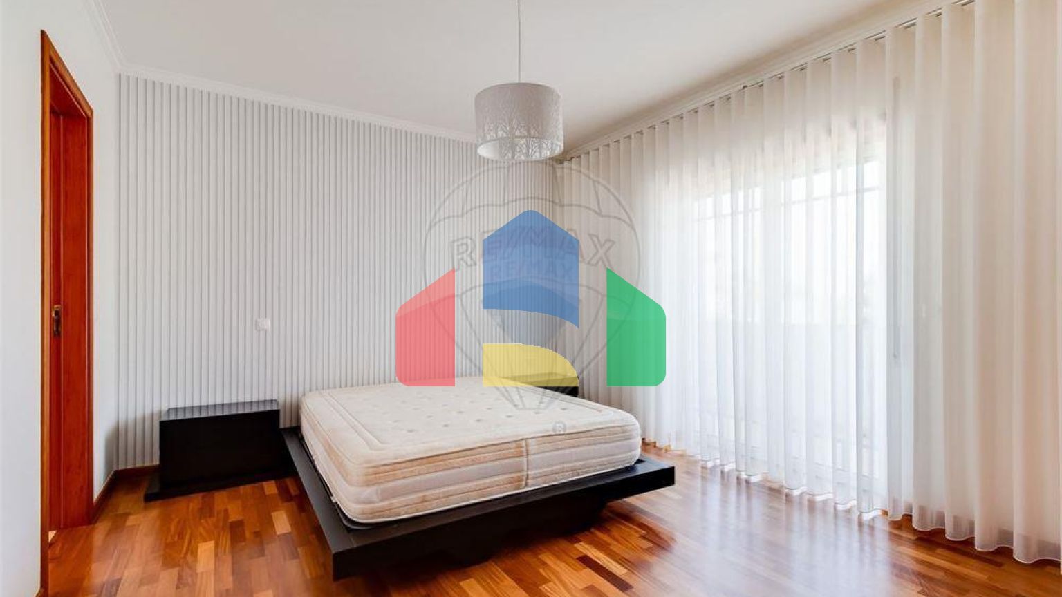 Residential - Single Family Home - T5 - Parceiros e Azoia, Leiria - PT