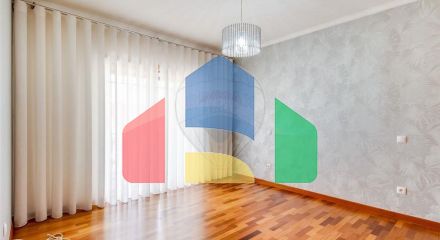 Residential - Single Family Home - T5 - Parceiros e Azoia, Leiria - PT