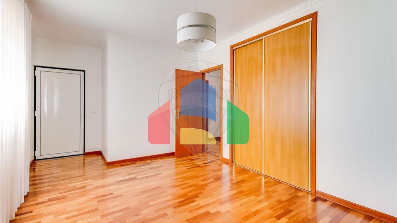 Residential - Single Family Home - T5 - Parceiros e Azoia, Leiria - PT