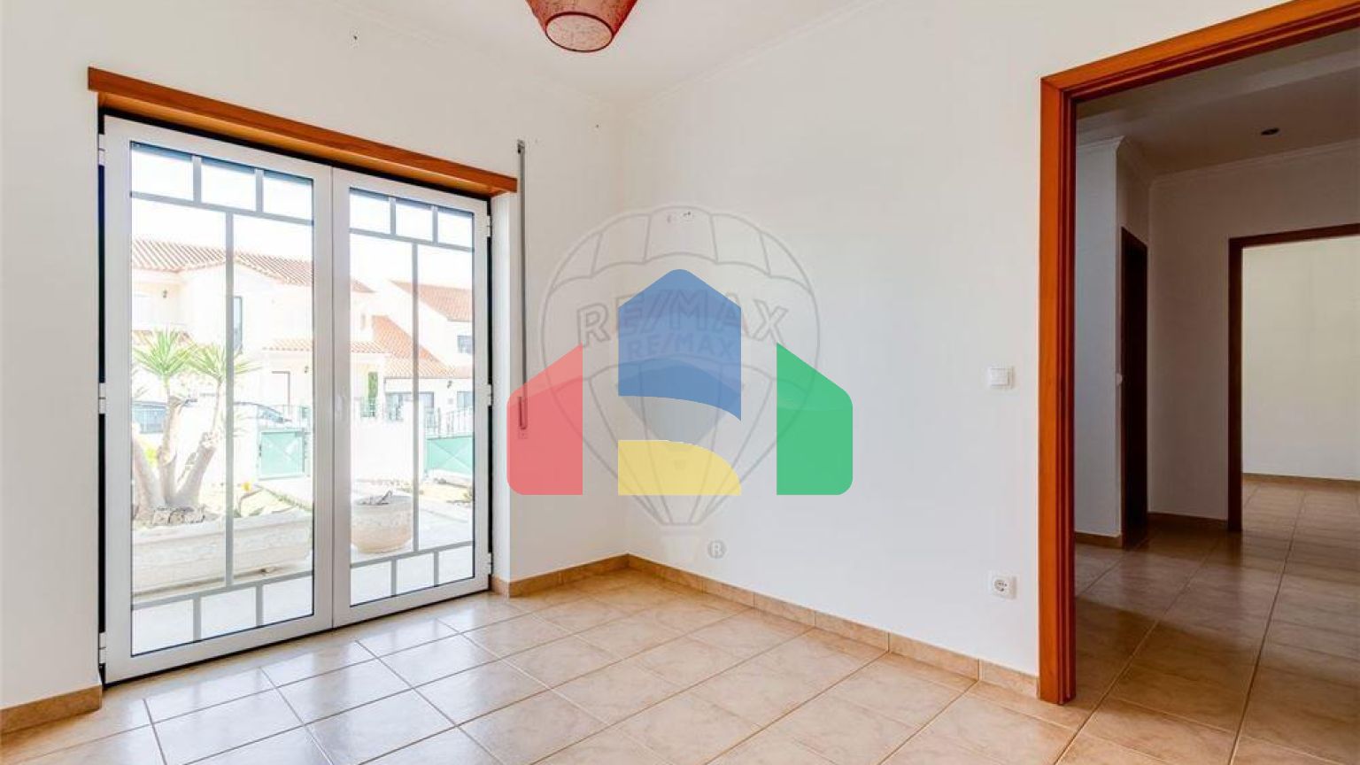 Residential - Single Family Home - T5 - Parceiros e Azoia, Leiria - PT