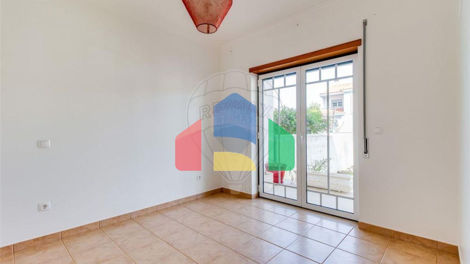 Residential - Single Family Home - T5 - Parceiros e Azoia, Leiria - PT