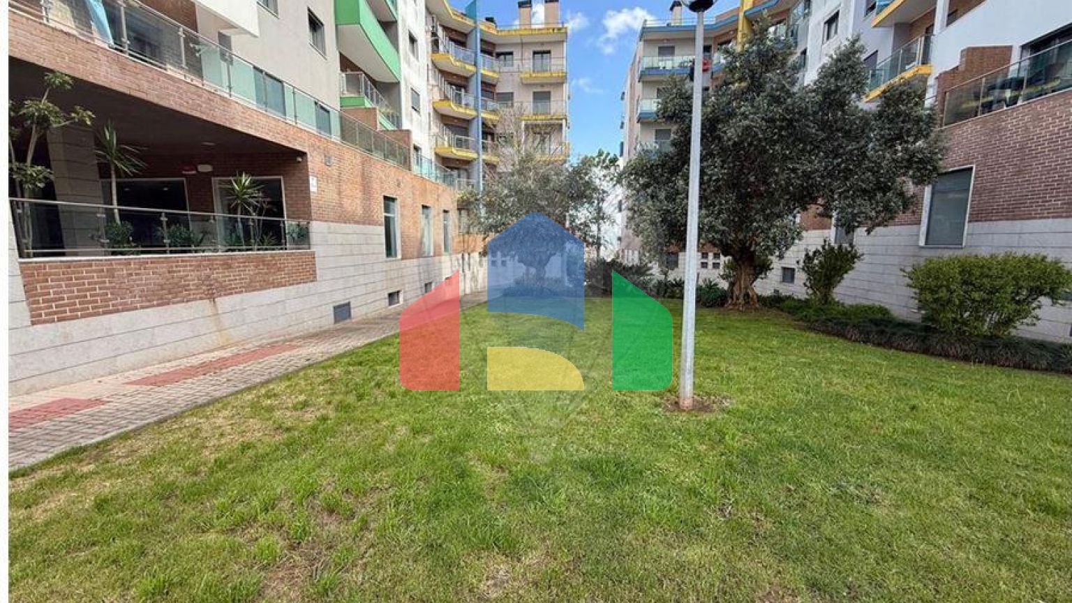 Commercial - Sale of Business - Ramada e Caneças, Odivelas - PT