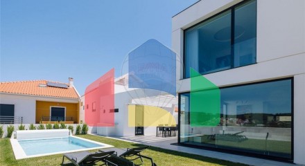 Residential - Single Family Home - T4 - Ramada e Caneças, Odivelas - PT