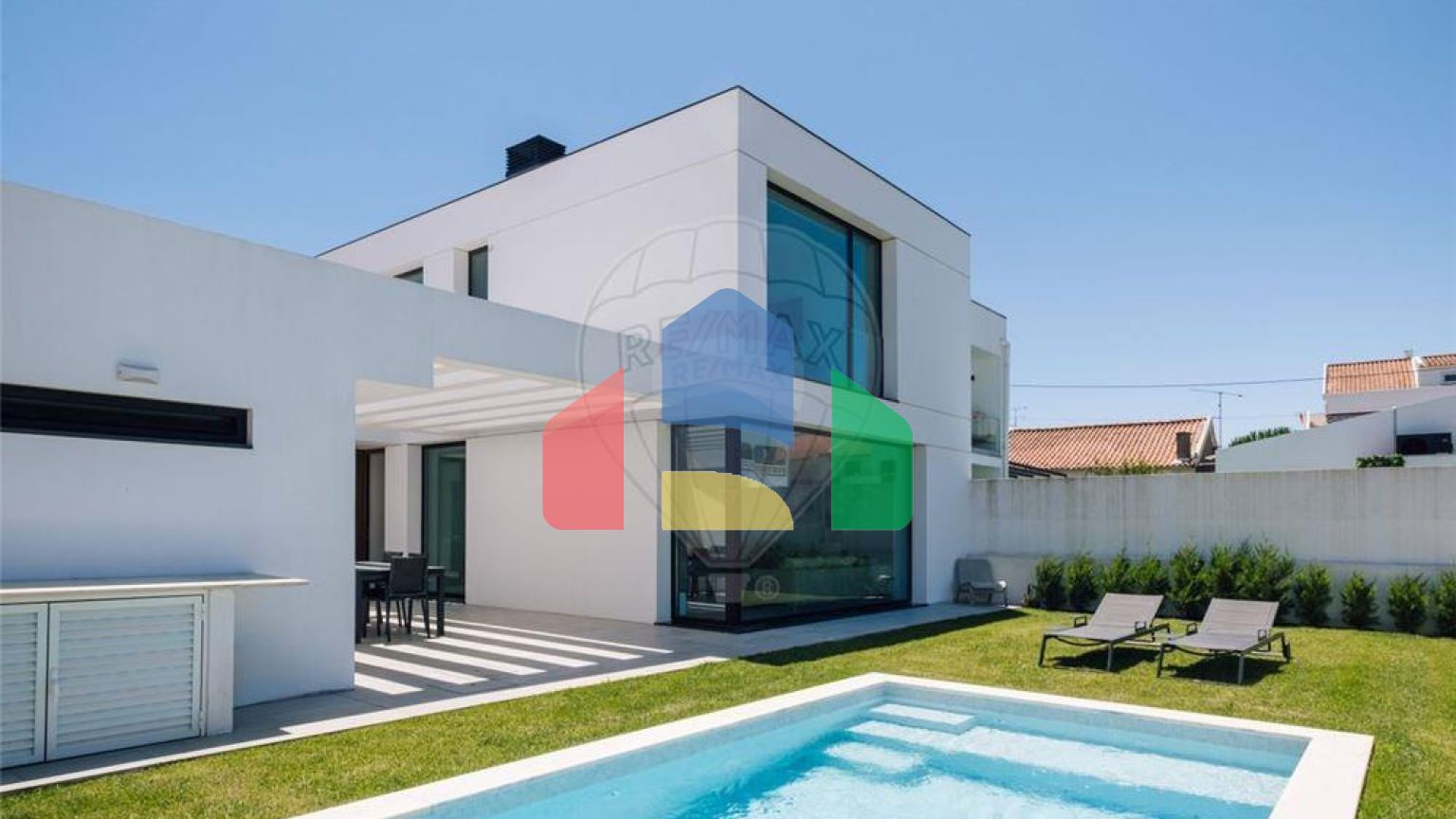 Residential - Single Family Home - T4 - Ramada e Caneças, Odivelas - PT