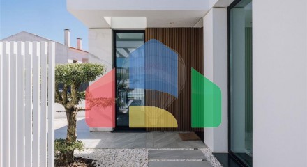 Residential - Single Family Home - T4 - Ramada e Caneças, Odivelas - PT