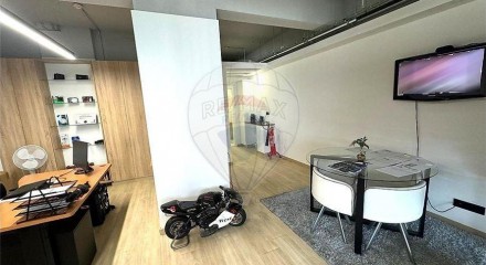 Commercial - Commercial/Retail - Ramada e Caneças, Odivelas - PT