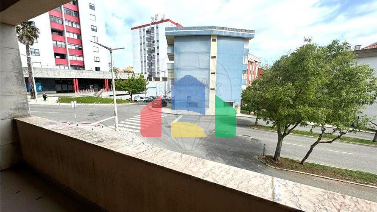 Commercial - Commercial/Retail - Ramada e Caneças, Odivelas - PT