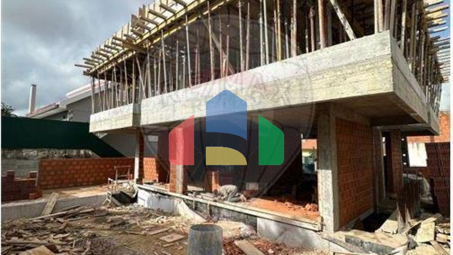 Residential - Single Family Home - T4 - Ramada e Caneças, Odivelas - PT