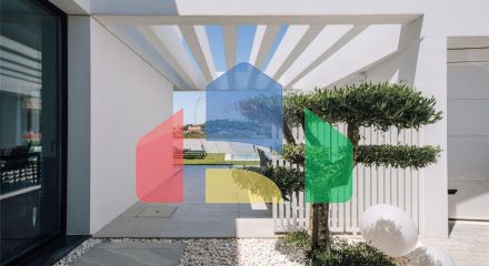 Residential - Single Family Home - T4 - Ramada e Caneças, Odivelas - PT