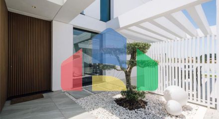 Residential - Single Family Home - T4 - Ramada e Caneças, Odivelas - PT