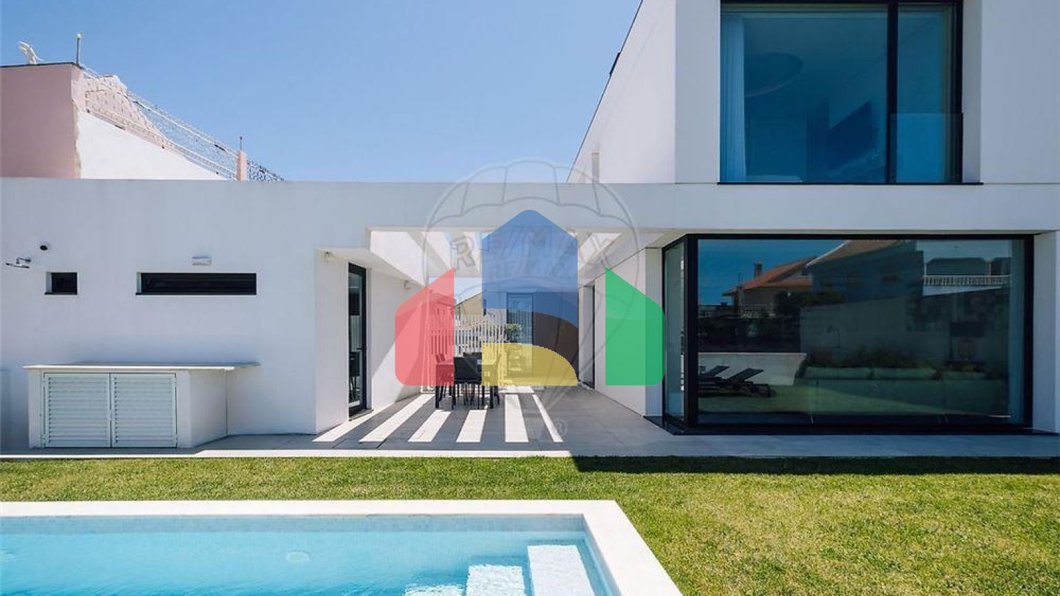 Residential - Single Family Home - T4 - Ramada e Caneças, Odivelas - PT