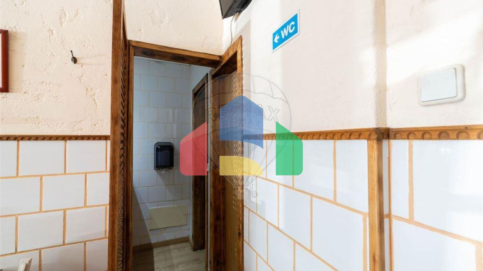 Commercial - Commercial/Retail - Ramada e Caneças, Odivelas - PT