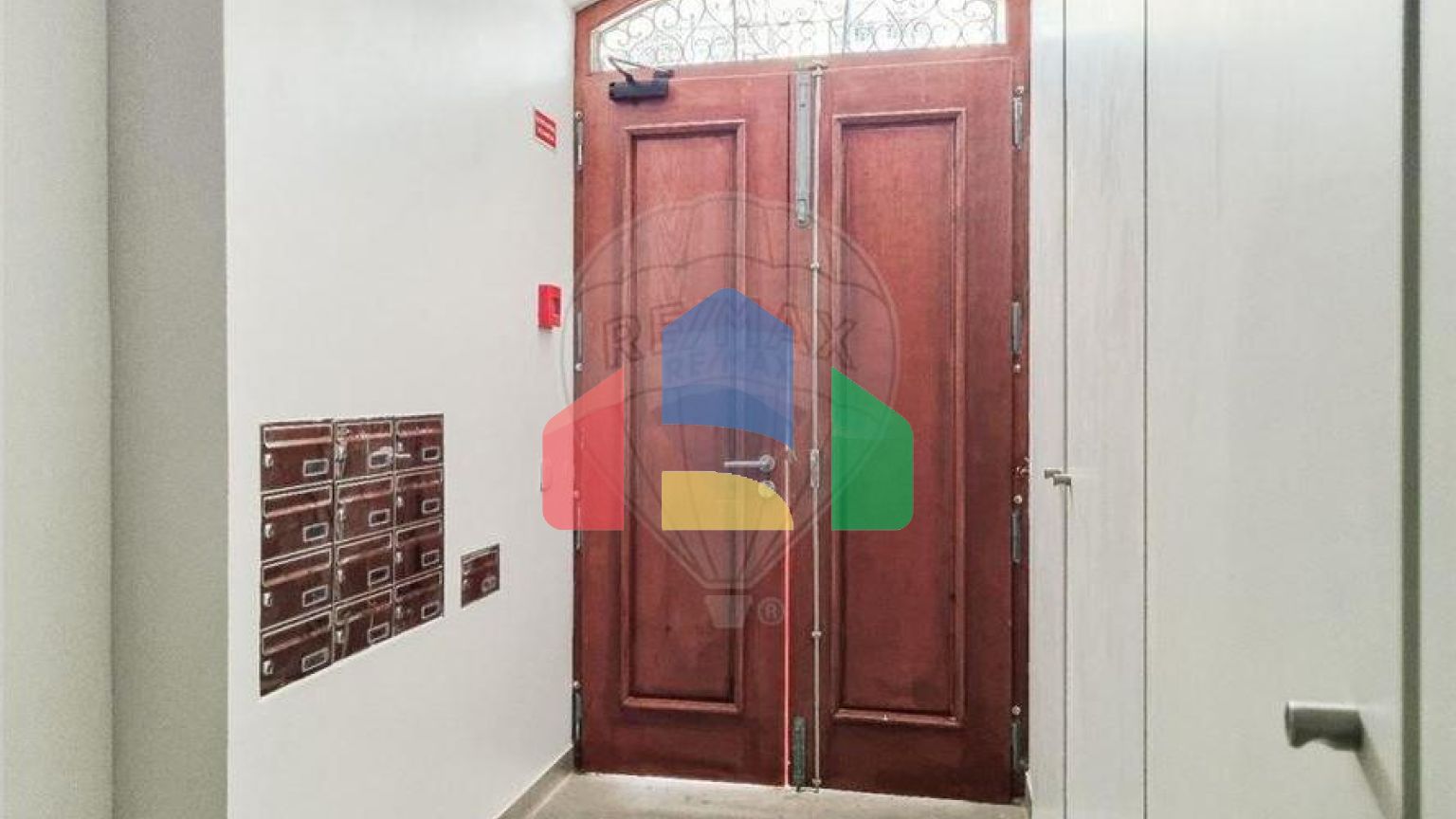 Residential - Condo/Apartment - T3 - Arroios, Lisbon - PT