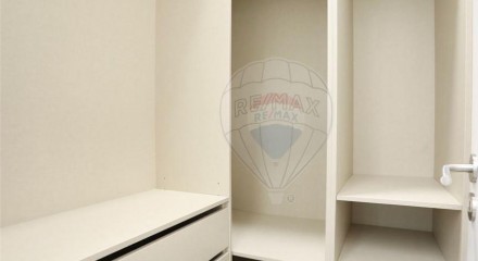 Residential - Condo/Apartment - T4 - Arroios, Lisbon - PT