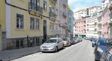Residential - Condo/Apartment - T4 - Arroios, Lisbon - PT