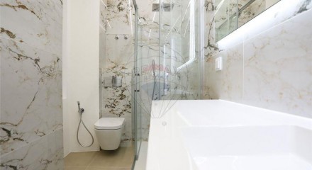 Residential - Condo/Apartment - T4 - Arroios, Lisbon - PT