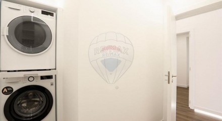 Residential - Condo/Apartment - T4 - Arroios, Lisbon - PT