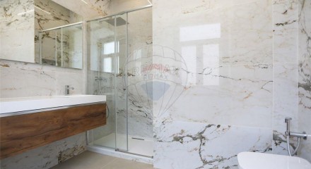 Residential - Condo/Apartment - T4 - Arroios, Lisbon - PT